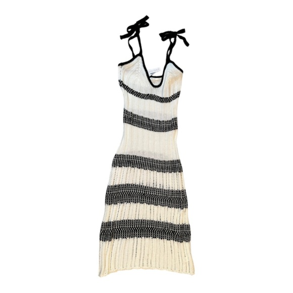 NWT Black and white crochet dress.‎ Medium.
